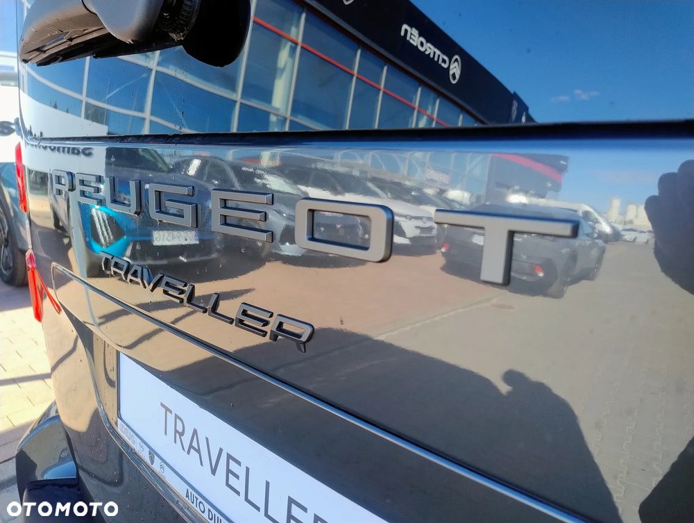 Peugeot Traveller - 13