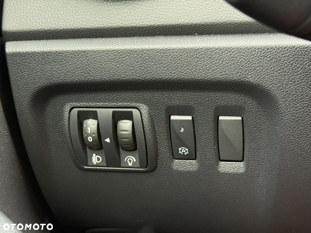 Renault Captur TCe 150 EDC GPF BOSE EDITION - 21