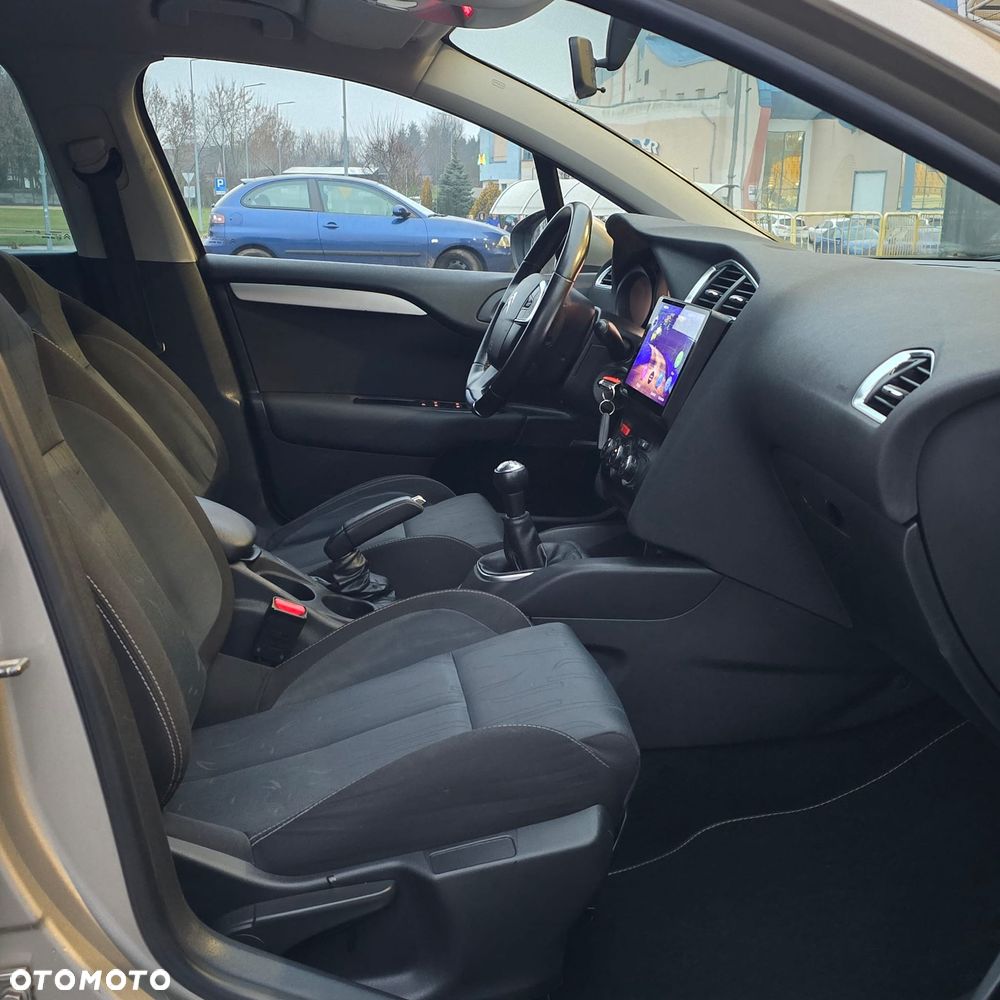 Citroën C4 VTi 120 Exclusive - 22