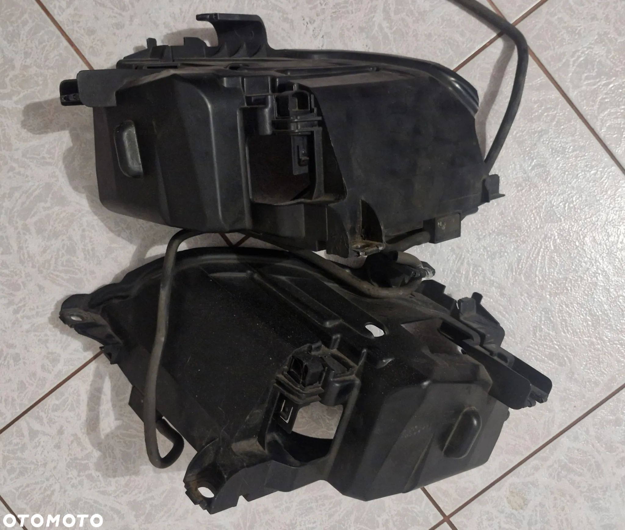 AUDI Q7 4L LIFT MOCOWANIE KOSZ ŚLIZG UCHWYT LAMPA PRZÓD PRZEDNIA OE 89339697 89393698 - 1