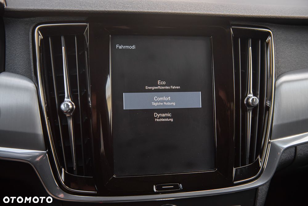 Volvo V90 D3 AWD Geartronic Inscription - 28