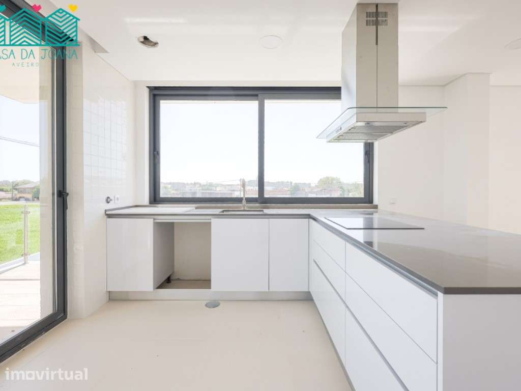 Apartamento T3 com Lugar de Garagem em Aradas - Grande imagem: 4/29