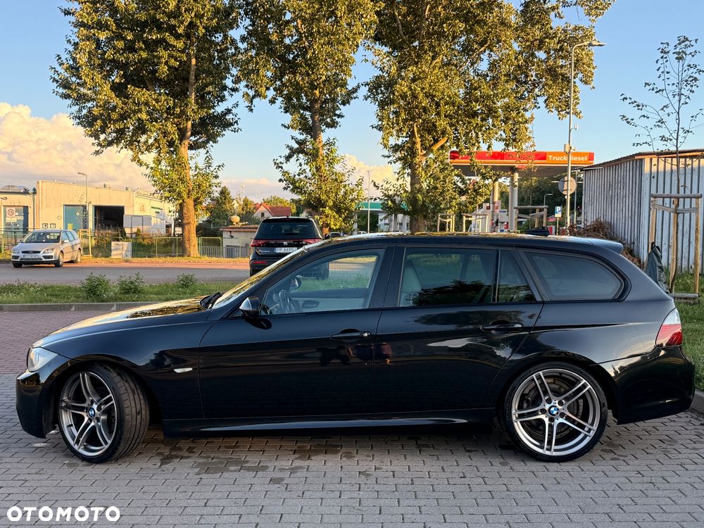 BMW Seria 3 320i - 9