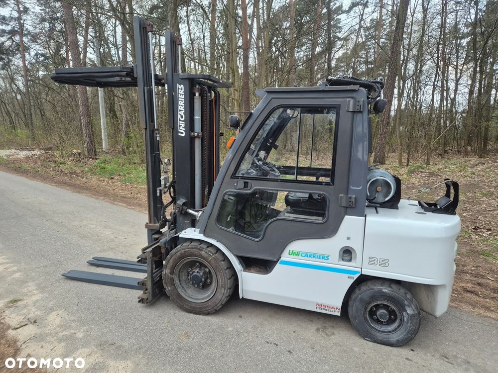 Nissan Unicarriers - 1