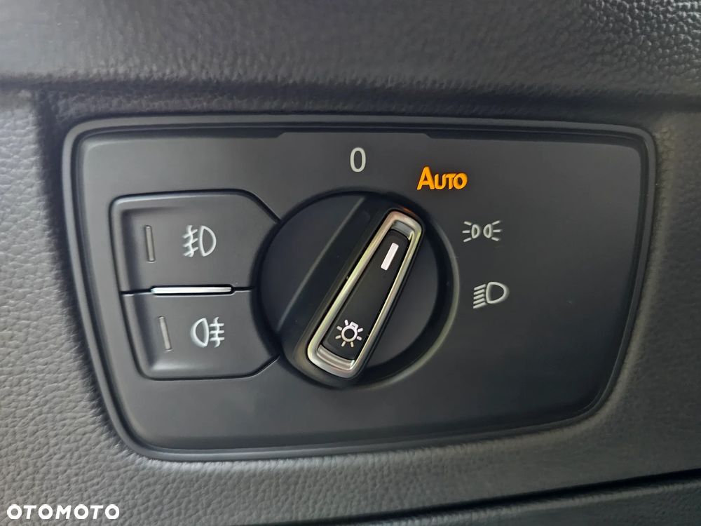 Volkswagen Passat - 26