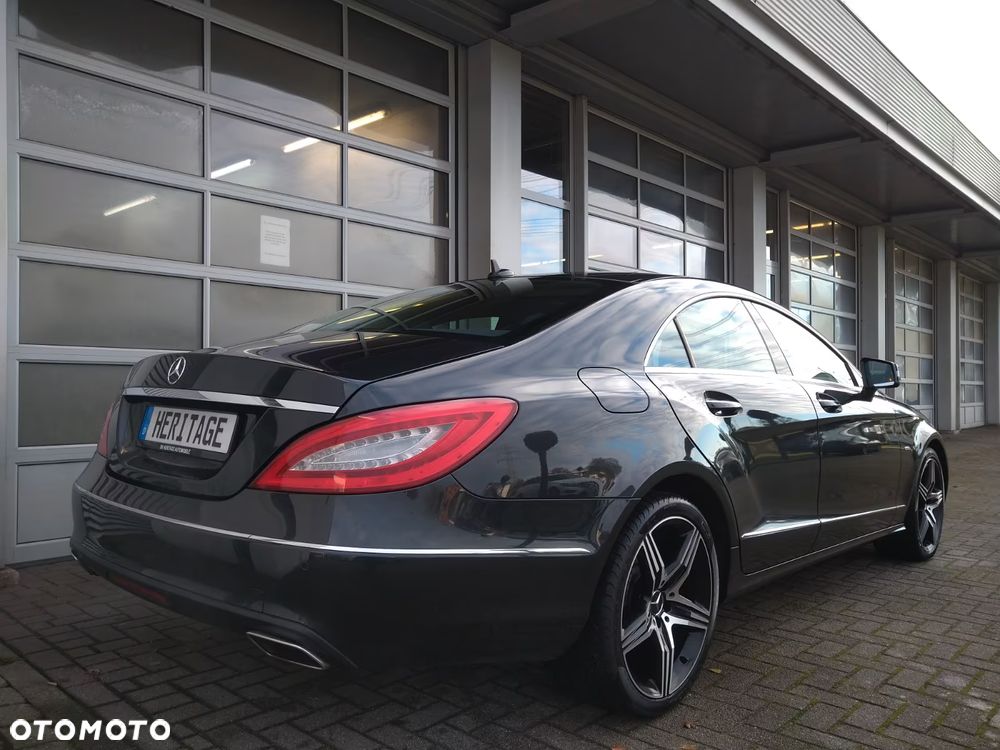Mercedes-Benz CLS - 9