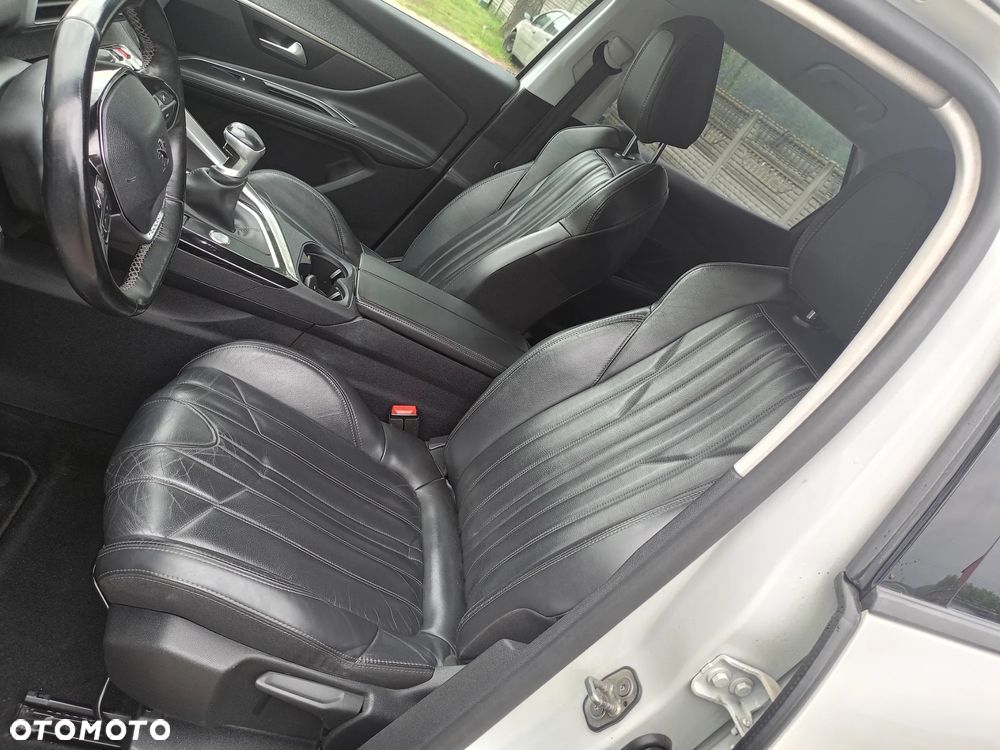 Peugeot 3008 BlueHDi 150 Stop & Start Allure - 18
