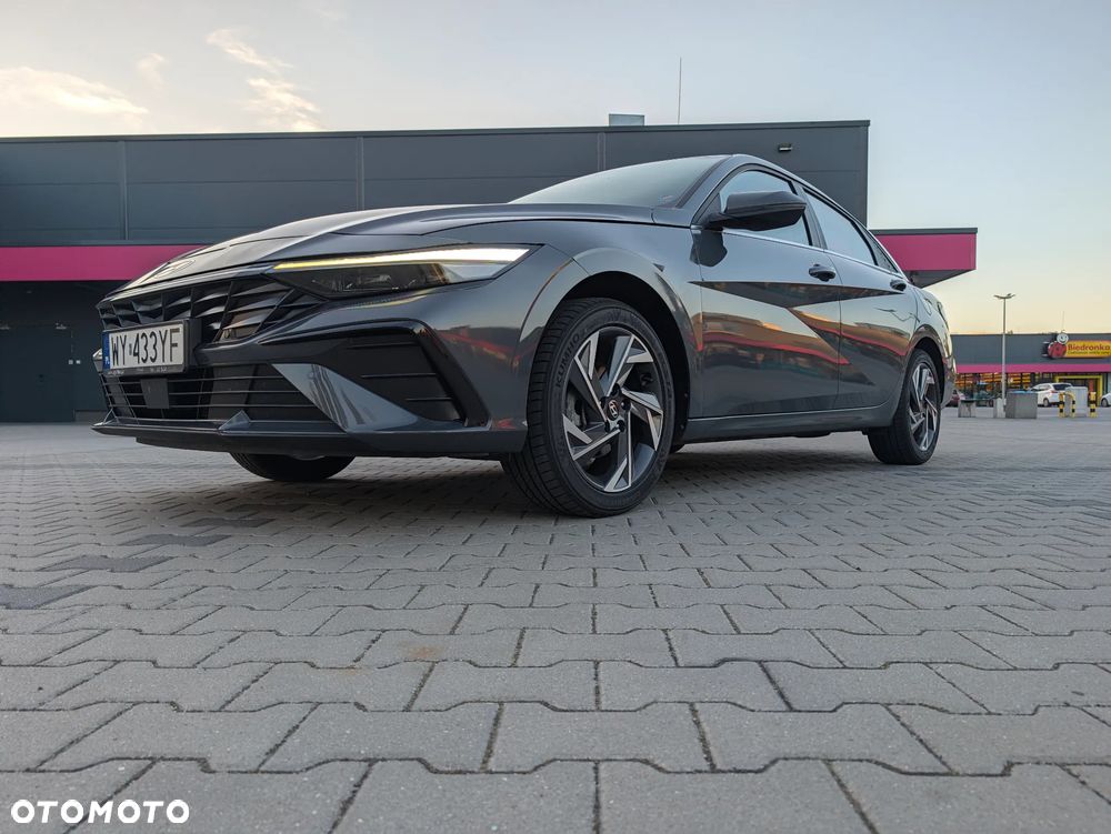 Hyundai Elantra 1.6 Smart CVT - 8