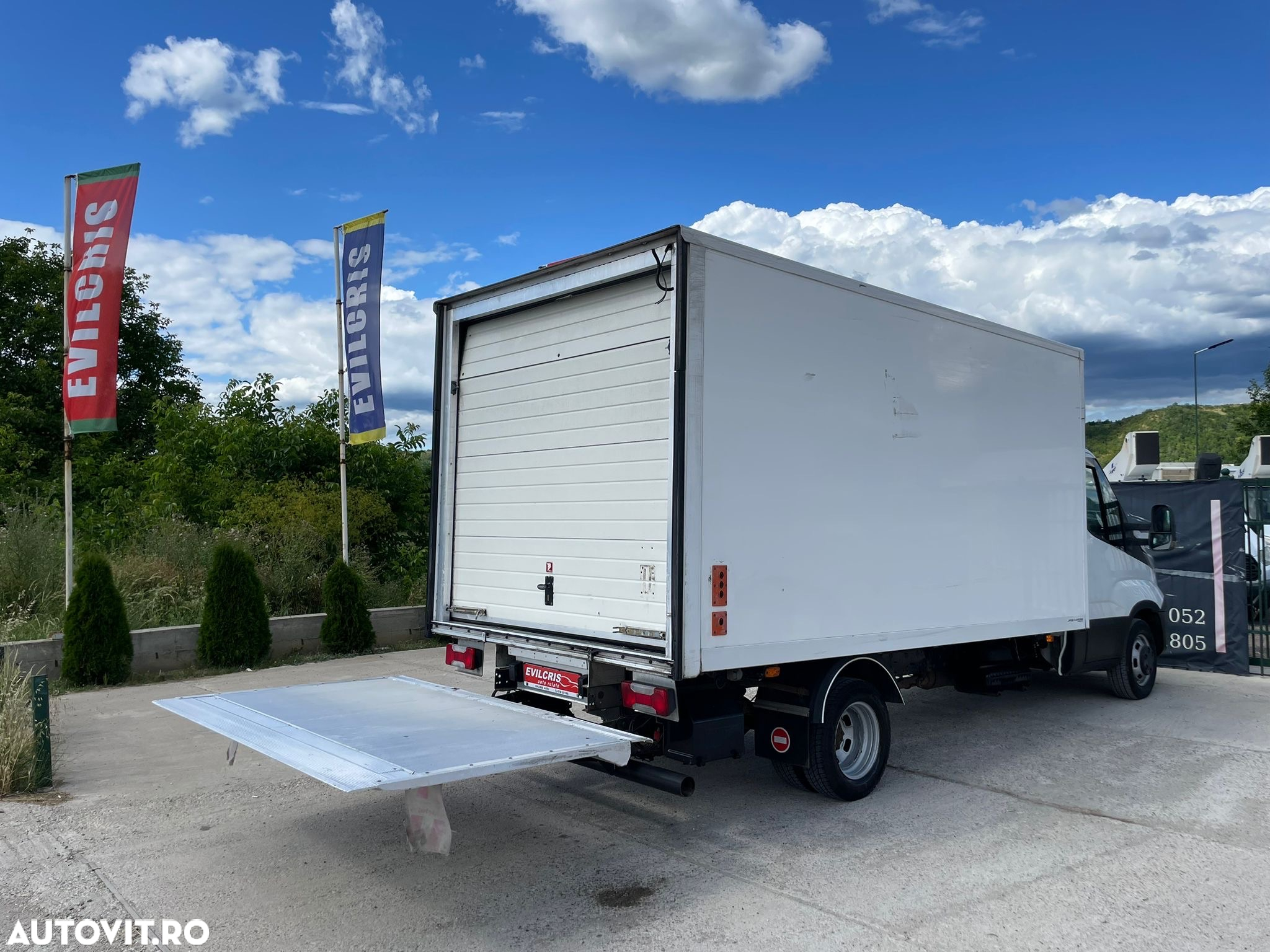 Iveco Daily 3.0 D FRIGORIFIC LIFT SPATE - 17