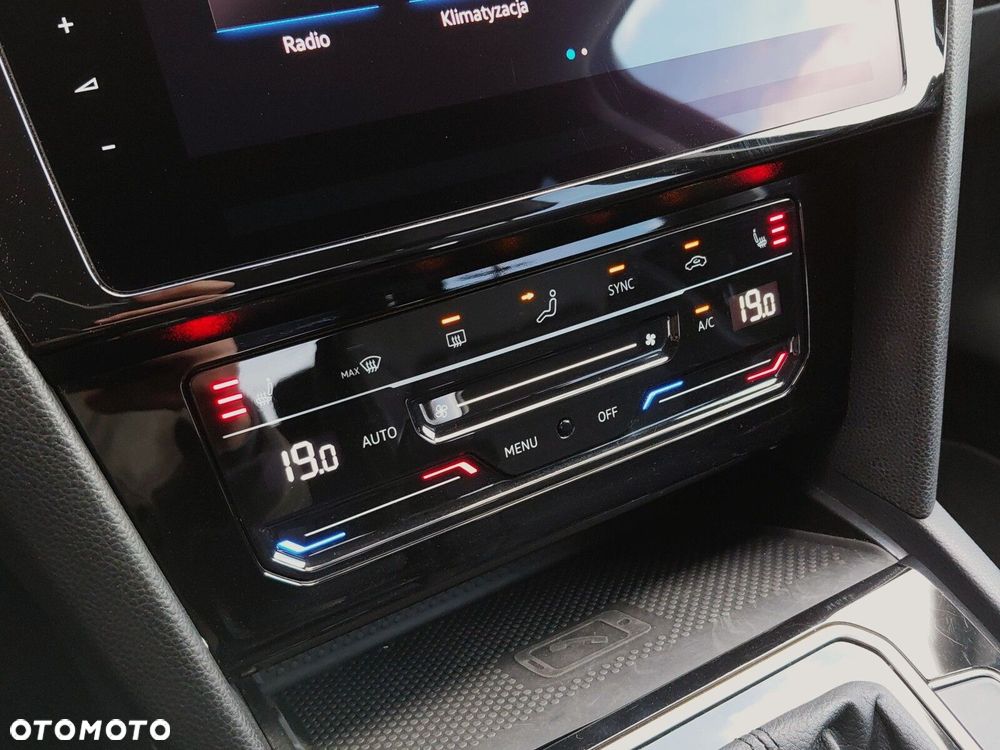 Volkswagen Passat - 30