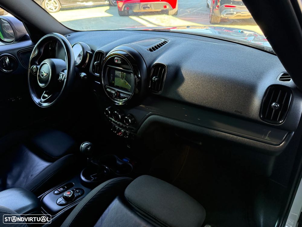 MINI Countryman One D Sport Edition - 24