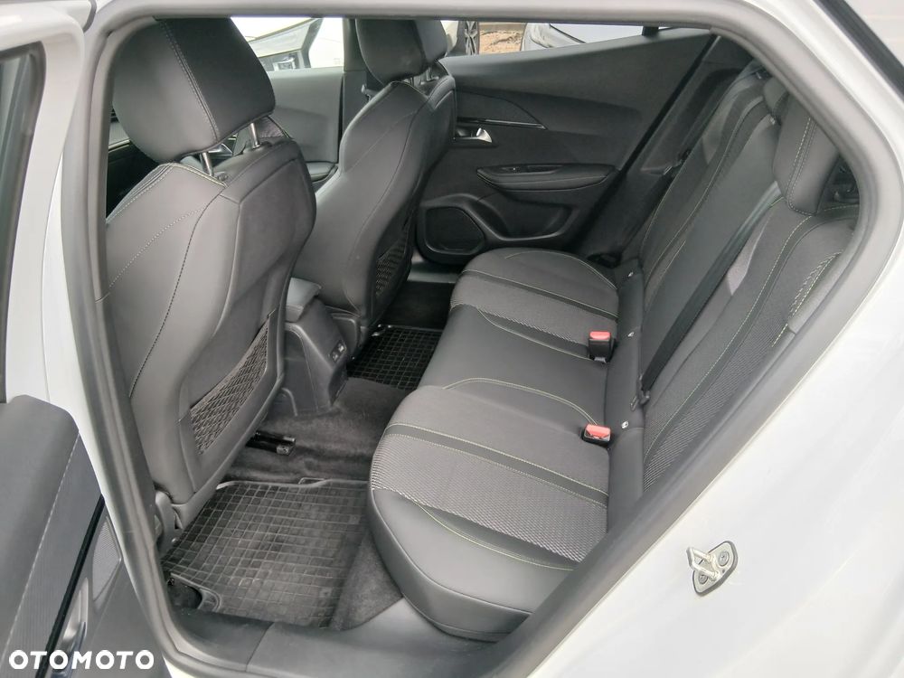 Peugeot 2008 1.2 PureTech GT S&S EAT8 - 11