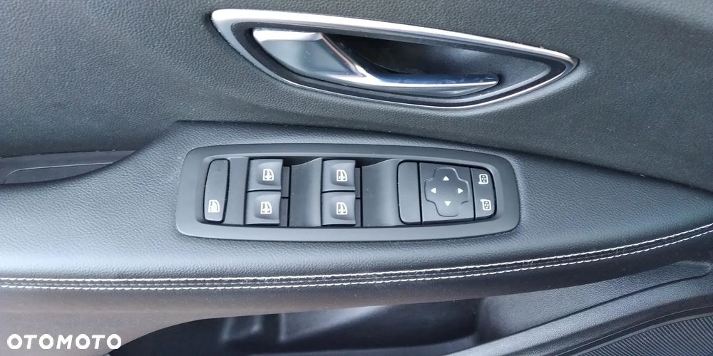 Renault Scenic ENERGY dCi 110 EXPERIENCE - 19