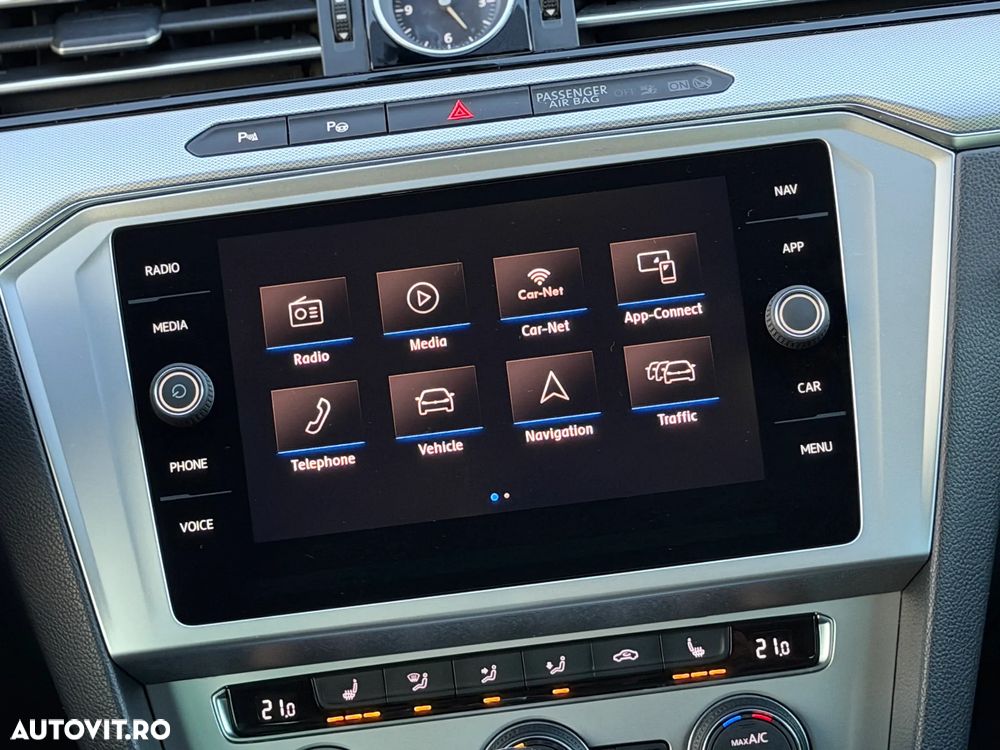 Volkswagen Passat - 25