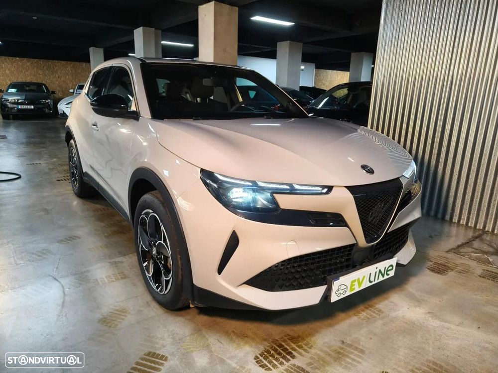 Alfa Romeo Junior Elletrica 50 kWh - 9