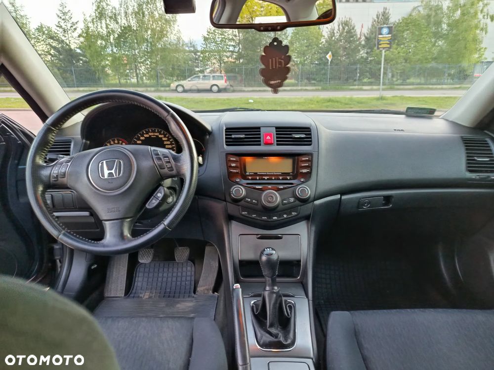 Honda Accord 2.0 Executive - 7