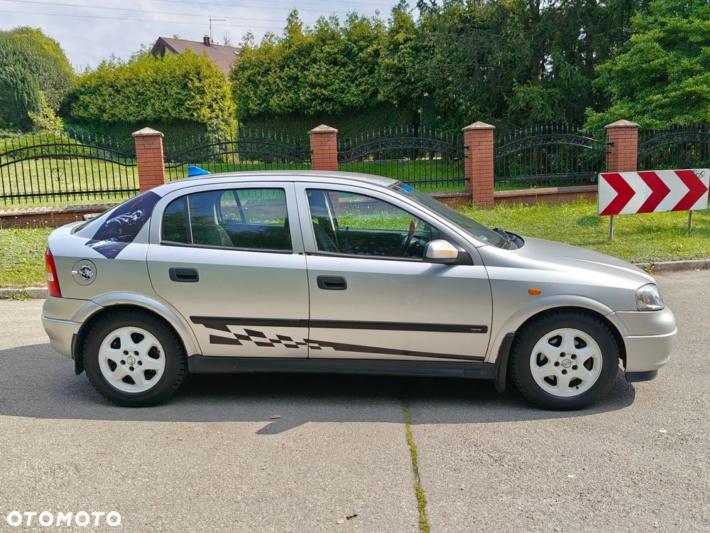 Opel Astra II 2.0 DI Comfort - 39