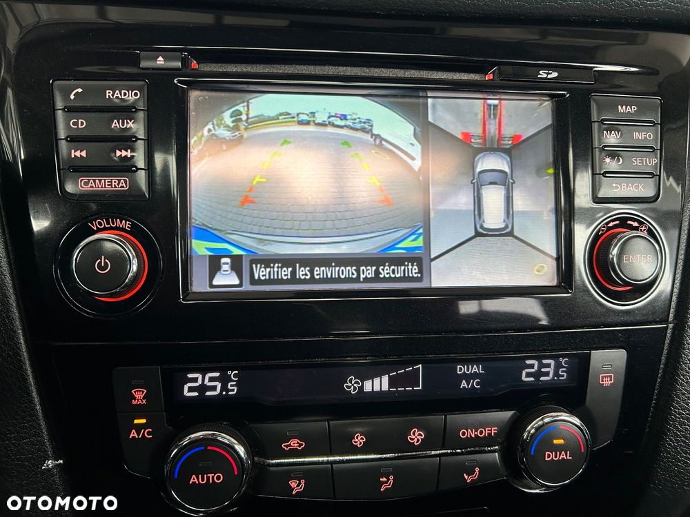 Nissan X-Trail 1.6 DCi N-Connecta 4WD 7os - 33