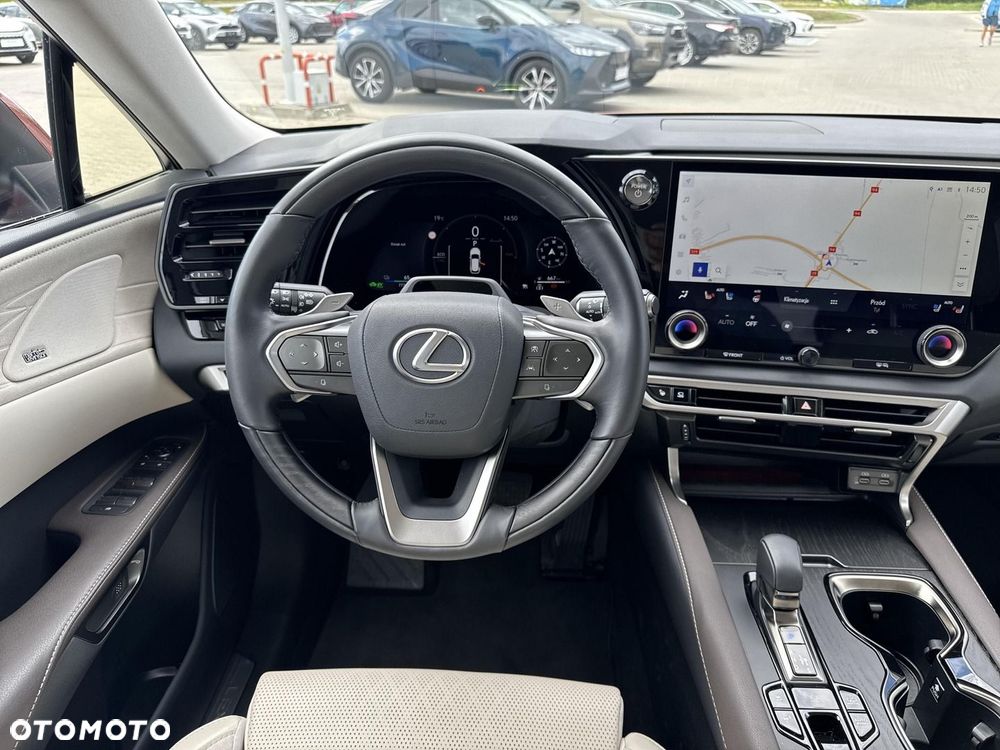 Lexus RX 450h+ Omotenashi - 12