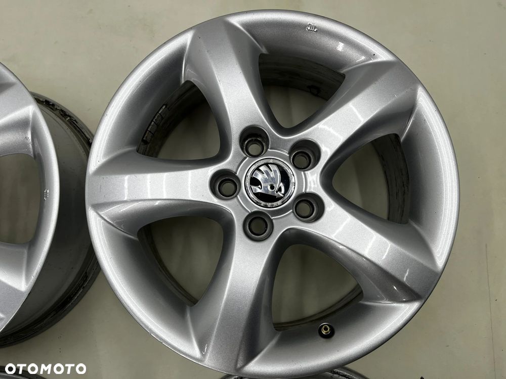 Felgi aluminiowe Skoda Fabia 2 II Roomster Praktik Ibiza Polo Fox 07-14r. r15 cali 6jx15 ET43 5x100 - 29