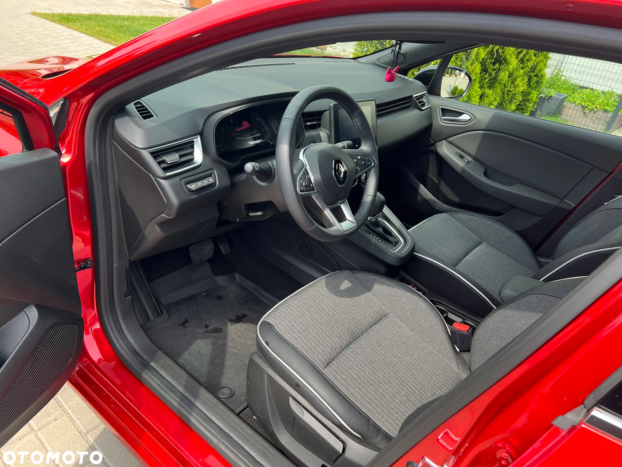 Renault Clio 1.0 TCe Intens Xtronic - 7