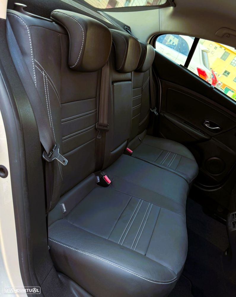 Renault Fluence 1.5 dCi Exclusive EDC - 17