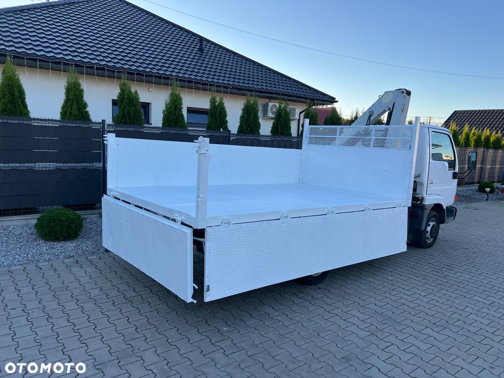 Nissan CABSTAR - 27