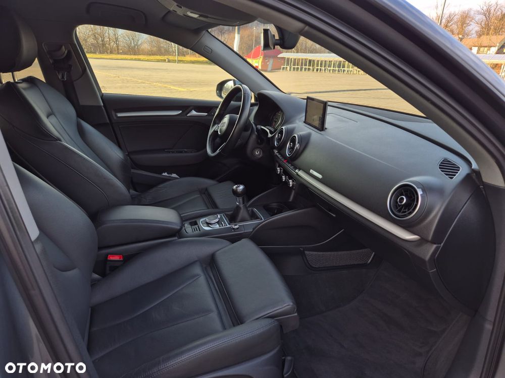 Audi A3 Sportback - 11