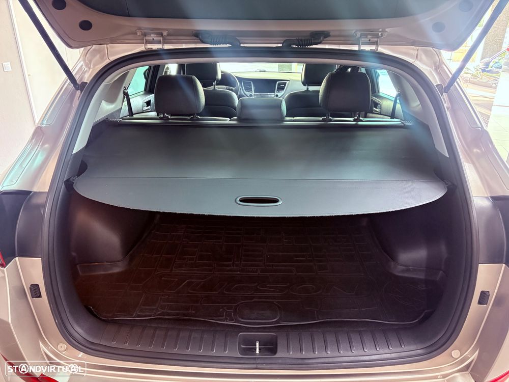 Hyundai Tucson 1.7 CRDi Premium DCT - 39