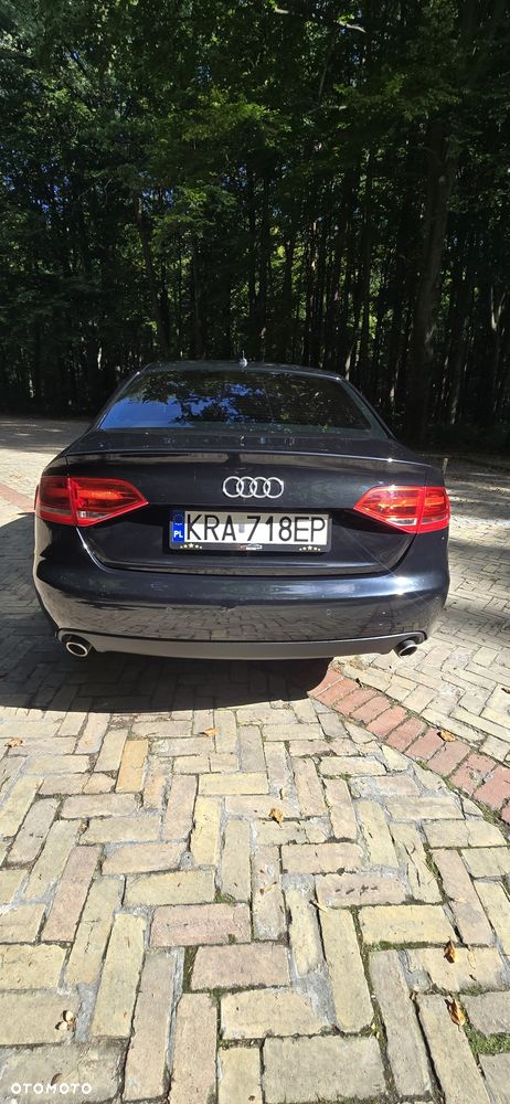 Audi A4 Limousine