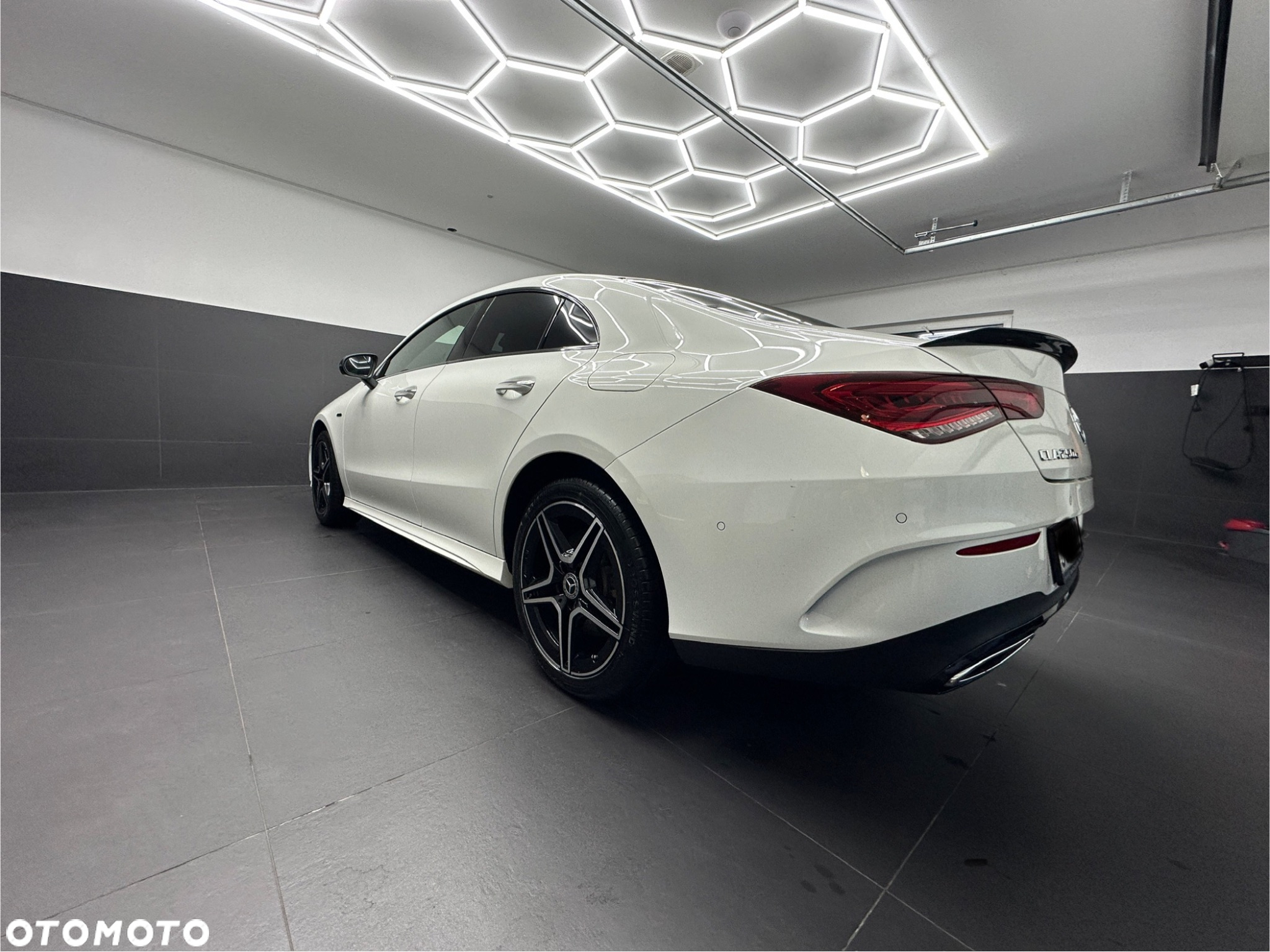 Mercedes-Benz CLA - 23