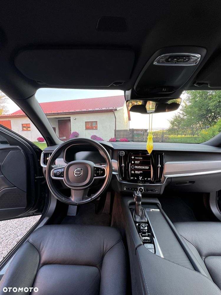 Volvo V90 D3 Geartronic Momentum Pro - 26