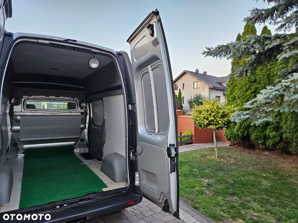 Opel Vivaro - 8