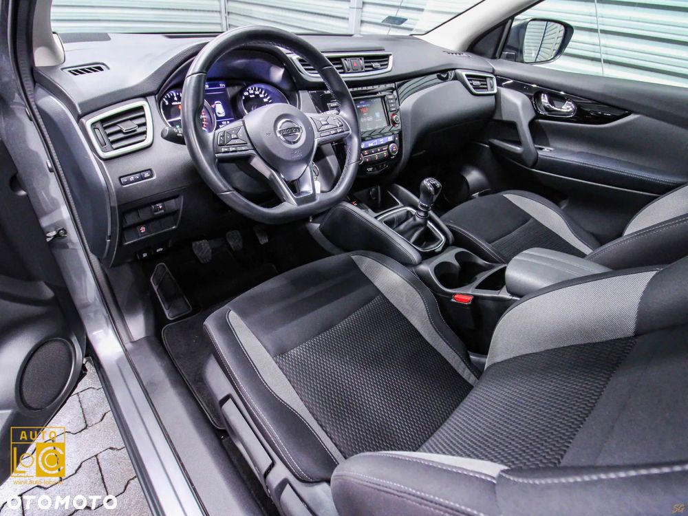 Nissan Qashqai 1.3 DIG-T N-Connecta - 16