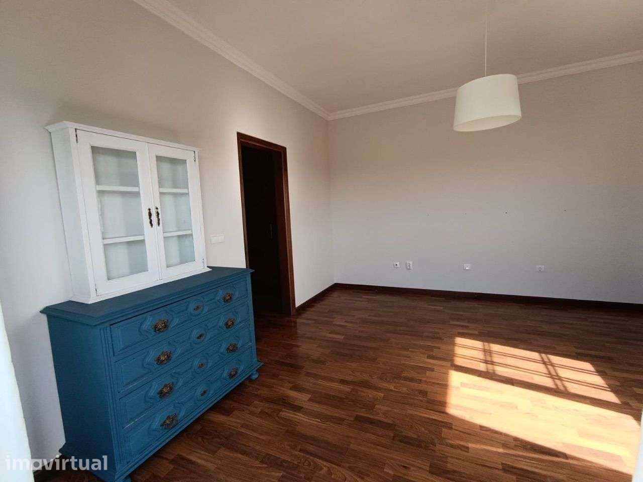 Arrenda-se T3 em Aveiro: Suite, Espaçoso, Varandas e Estacionamento - Grande imagem: 3/16