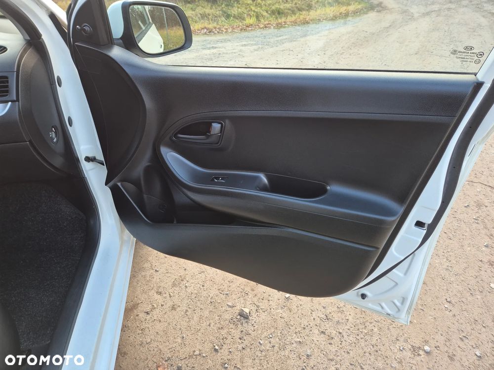 Kia Picanto 1.0 Dream Team Edition - 23