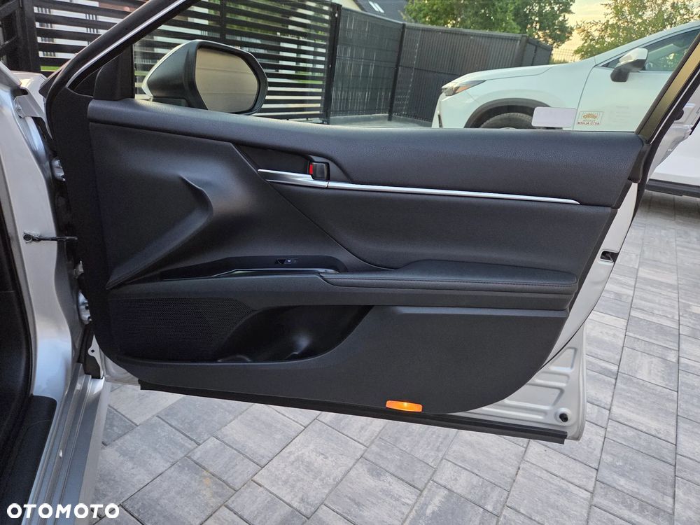 Toyota Camry 2.5 Hybrid Prestige CVT - 37