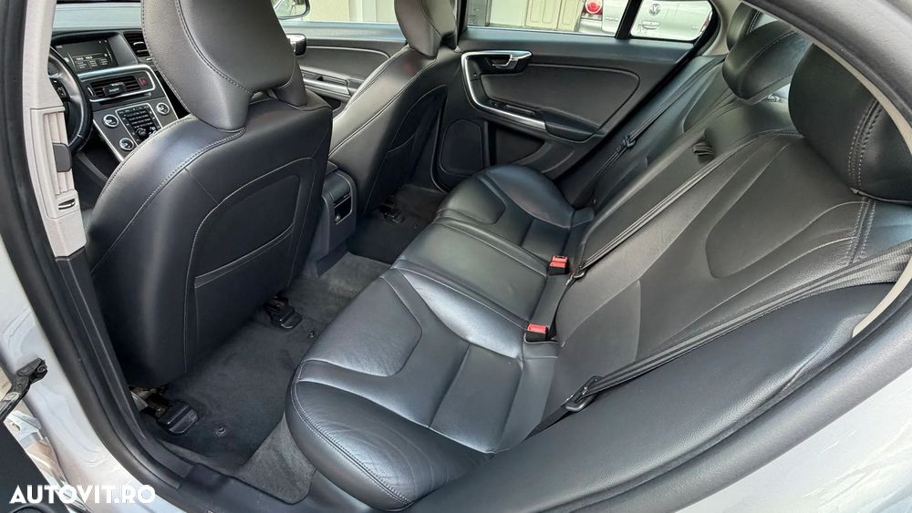 Volvo S60 D4 Geartronic - 25