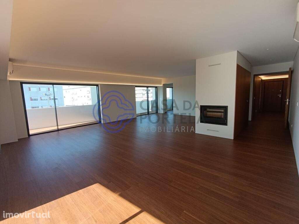 Espaço e Sofisticação- Apartamento T5 no Centro da Trofa - Grande imagem: 2/54