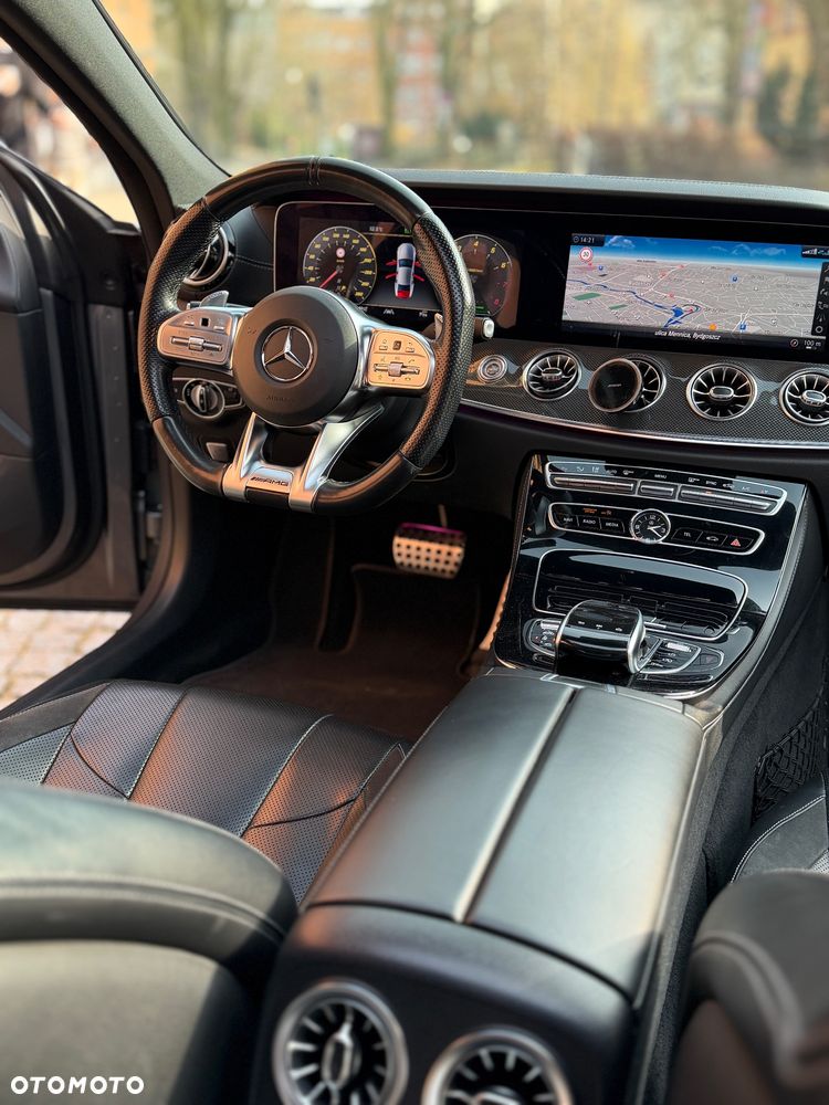 Mercedes-Benz CLS - 10