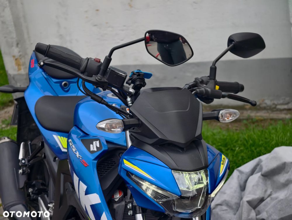 Suzuki GSX - 20