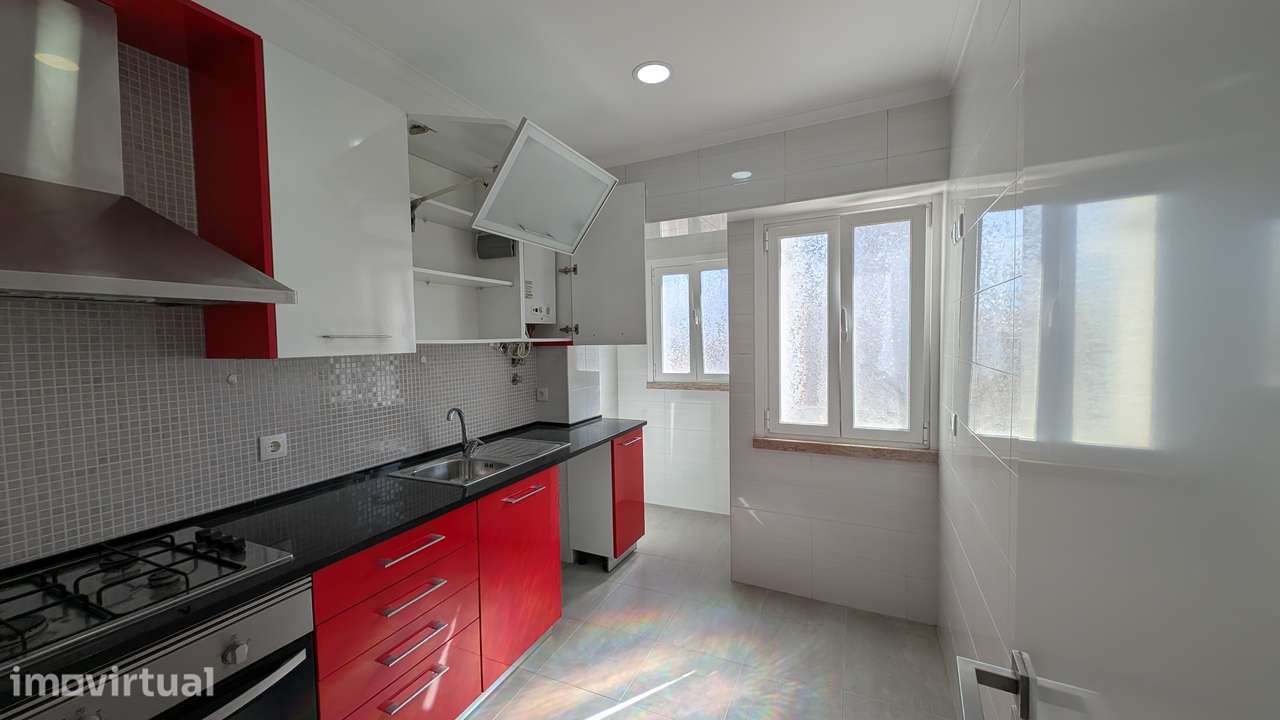 Apartamento T2 com varanda em Mem-Martins - Grande imagem: 4/15
