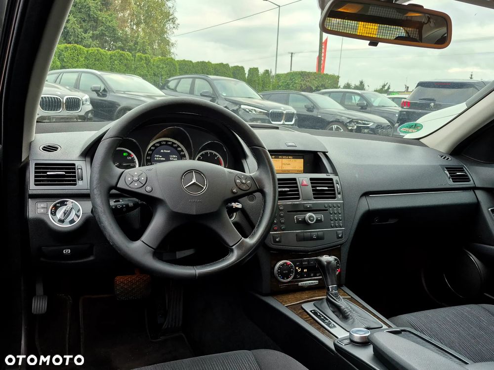 Mercedes-Benz Klasa C 220 T CDI DPF Automatik BlueEFFICIENCY Elegance - 10