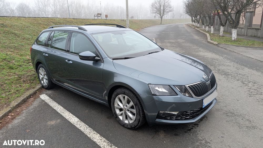 Skoda Octavia 1.6 TDI DSG Ambition - 6