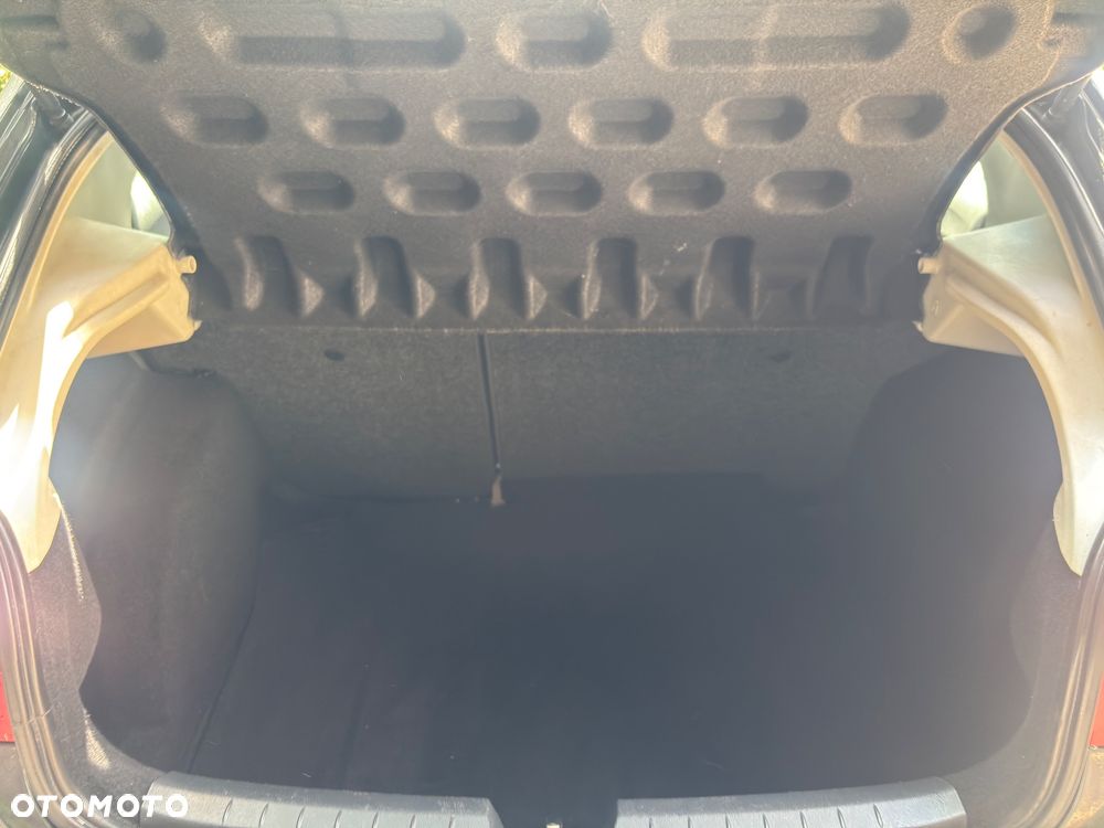 Seat Ibiza 1.4 16V Style - 24