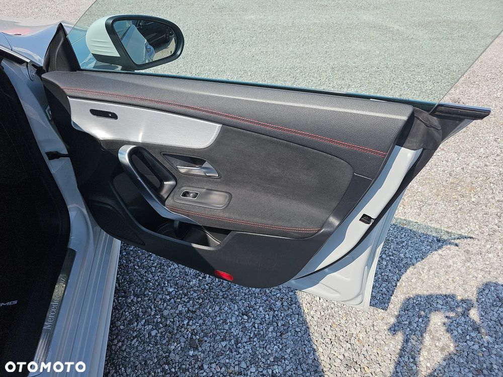 Mercedes-Benz CLA 200 d AMG Line 8G-DCT - 25
