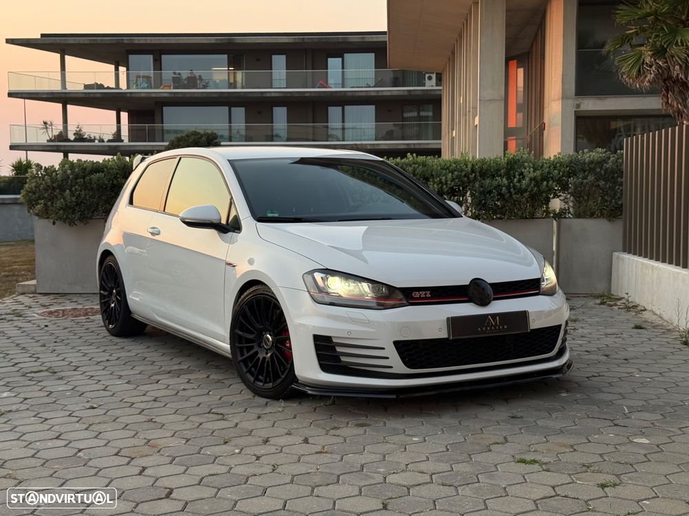 VW Golf GTI Performance BlueMotion DSG - 1