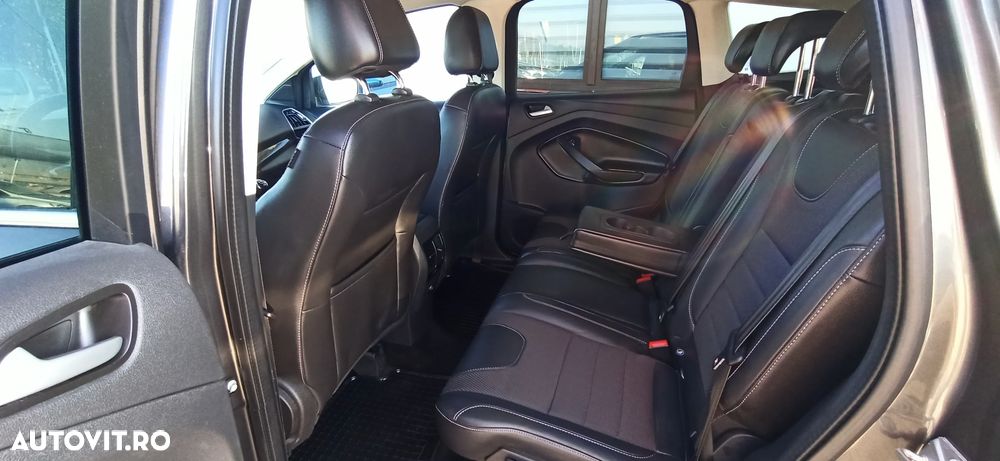 Ford Kuga - 11