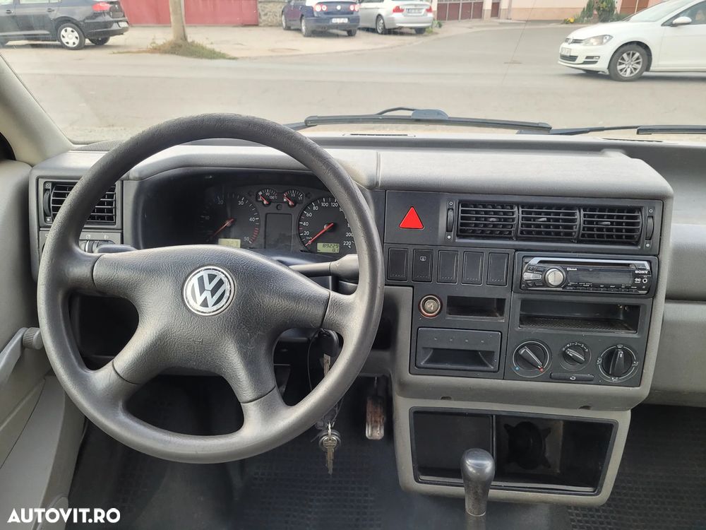 Volkswagen Transporter - 9
