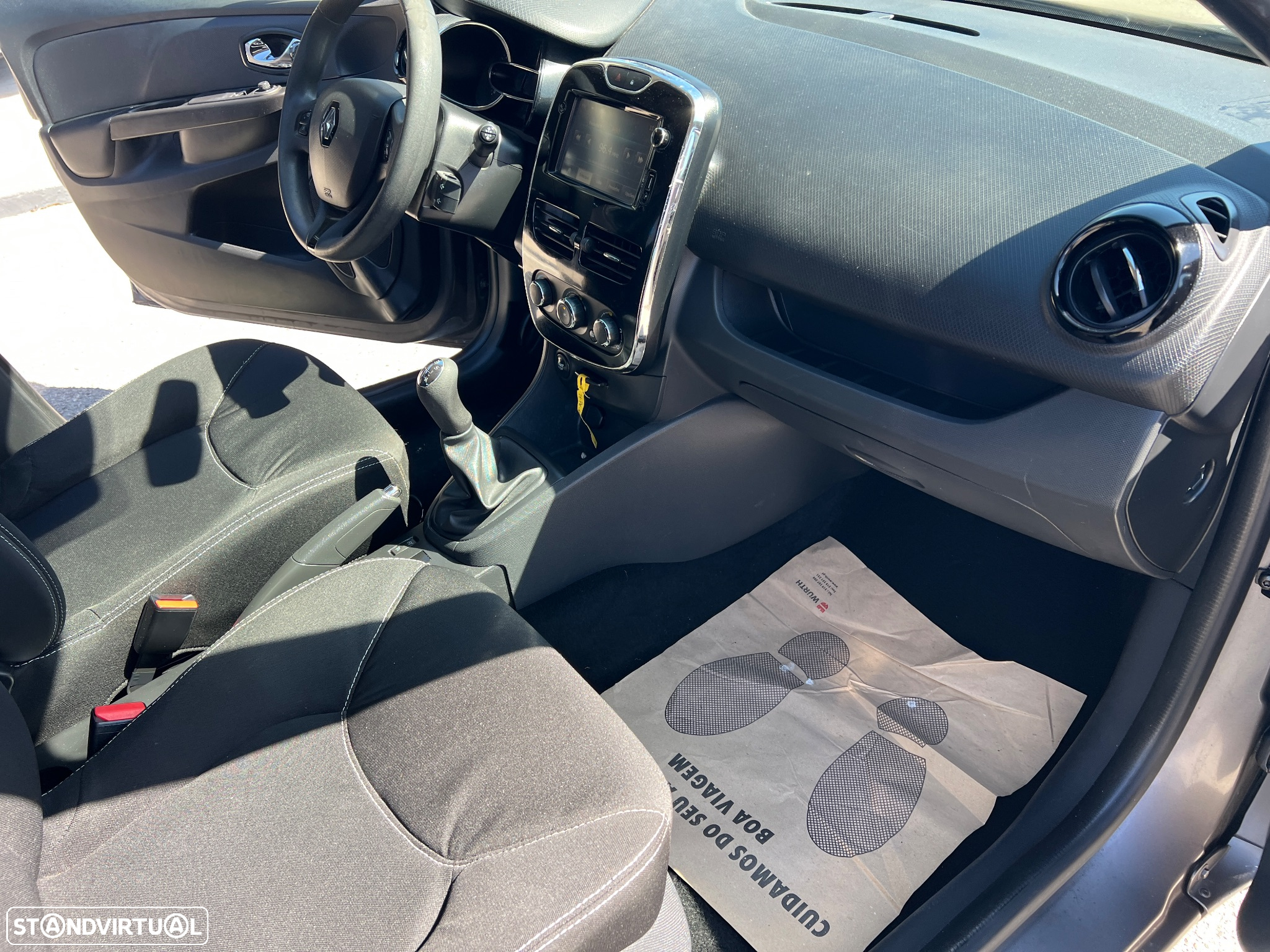Renault Clio 1.5 dCi Dynamique S - 14